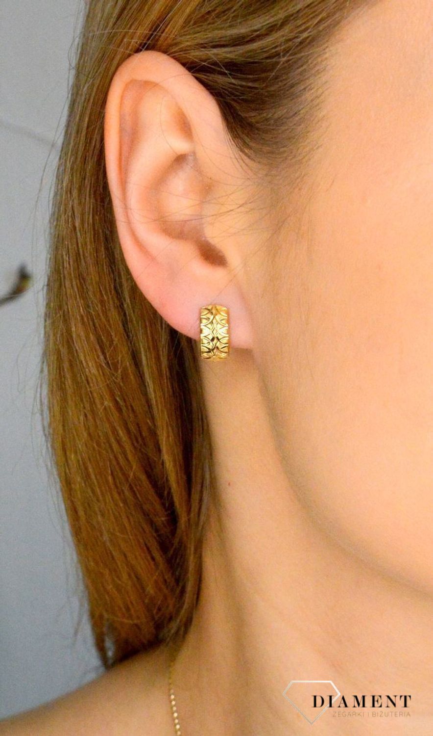 Złote kolczyki damskie 585 diamentowana powierzchnia KL 11829.jpg